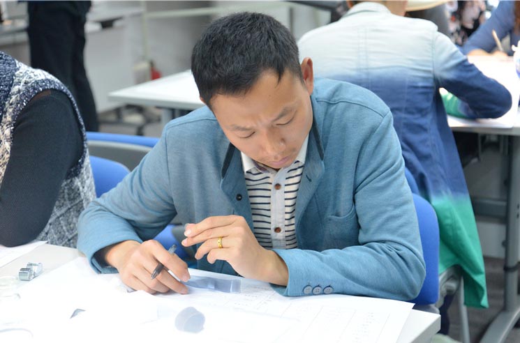 春风又绿江南岸 海峡同胞共品玉